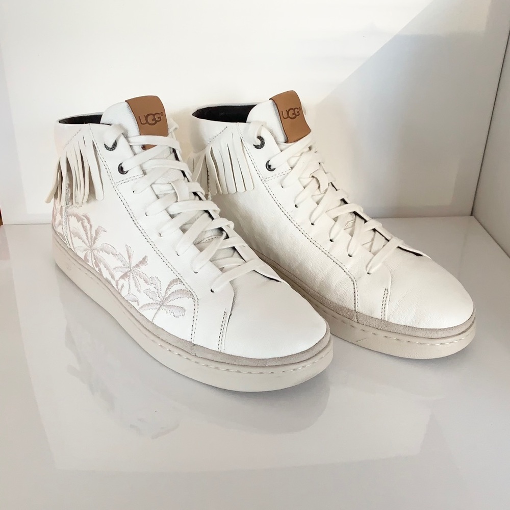 UGG Sneakers